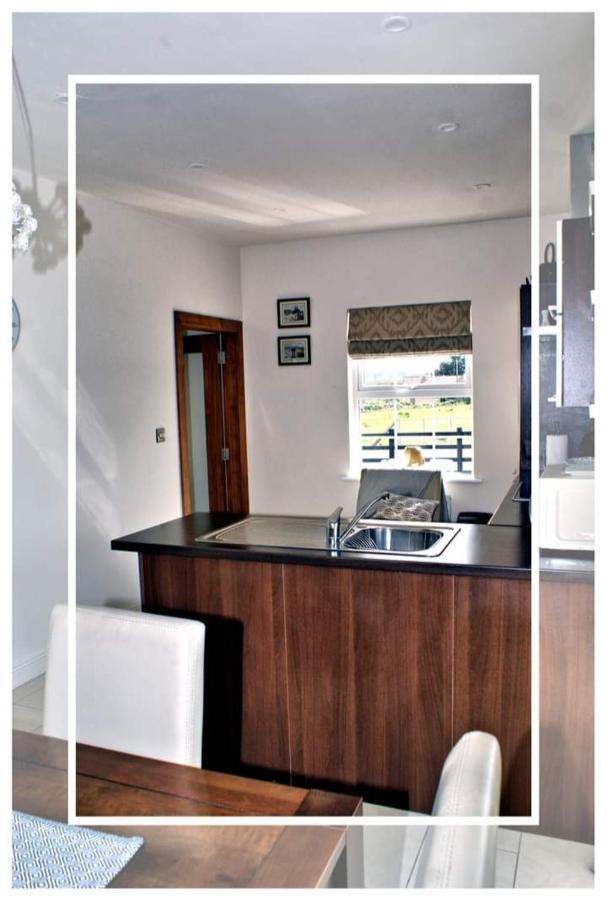 Cozy & Remote Hideaway Gintys Cottage Ross Port Exteriör bild